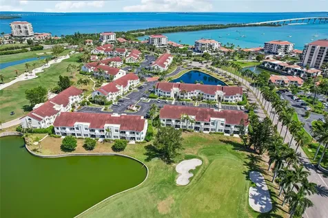 6085 Bahia Del Mar Boulevard St Petersburg FL 33715