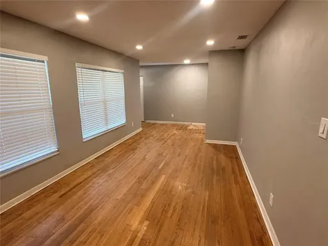 1908 W Saint Louis Street Tampa FL 33607