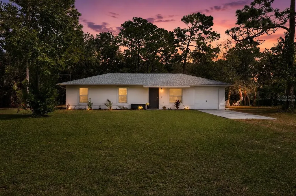 2133 S Colonial Avenue Homosassa FL 34448