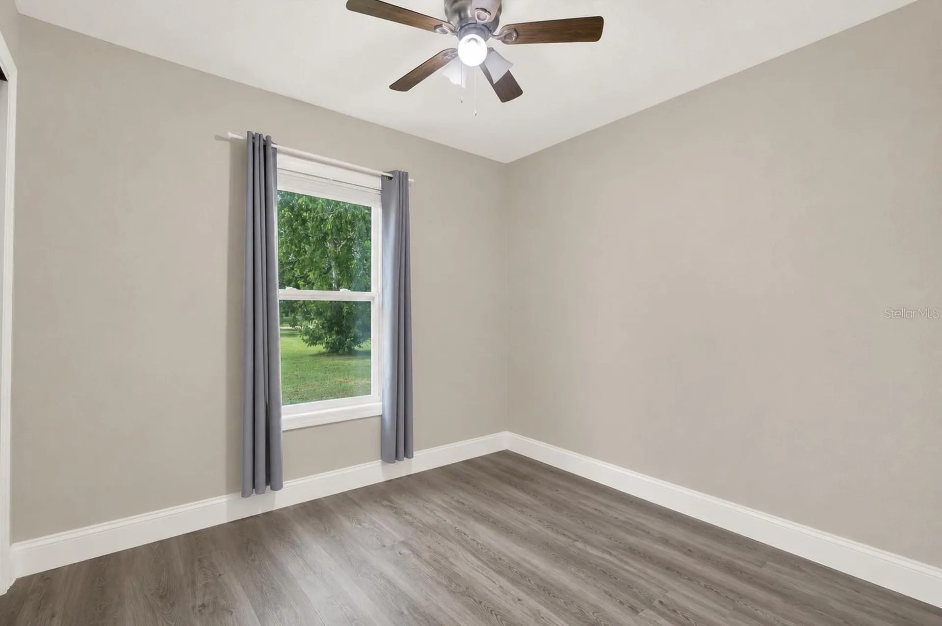 2133 S Colonial Avenue Homosassa FL 34448