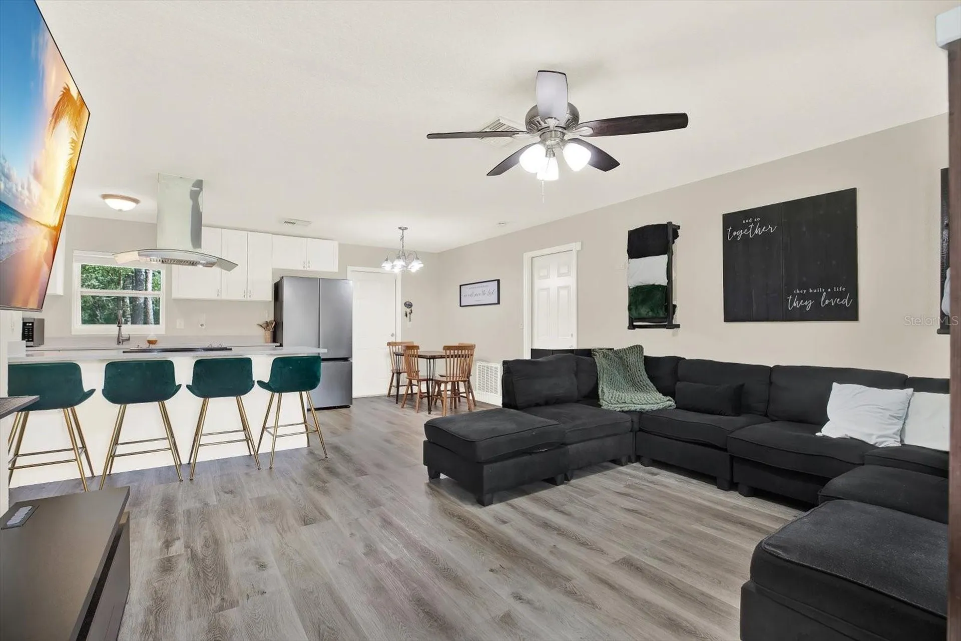 2133 S Colonial Avenue Homosassa FL 34448