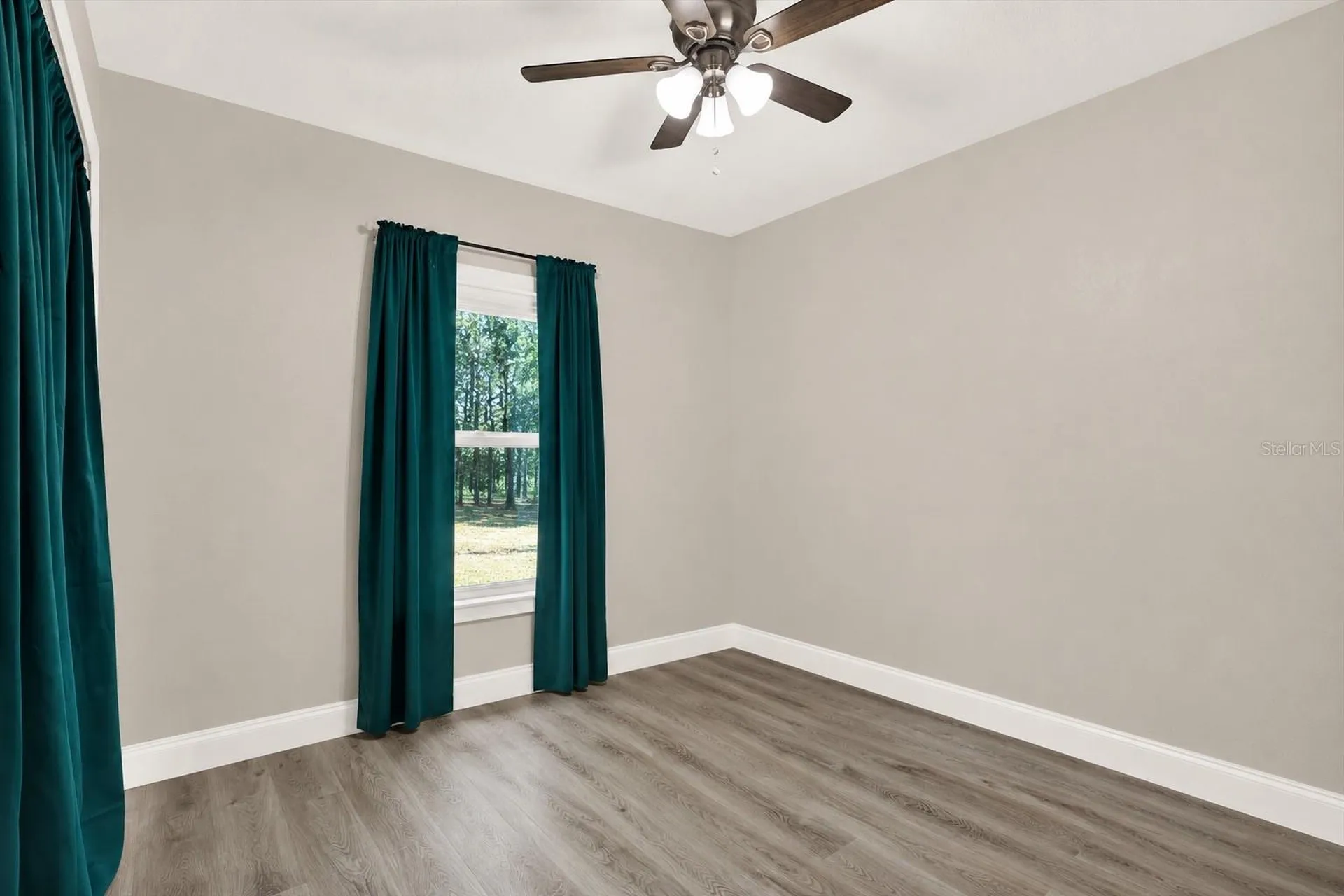 2133 S Colonial Avenue Homosassa FL 34448