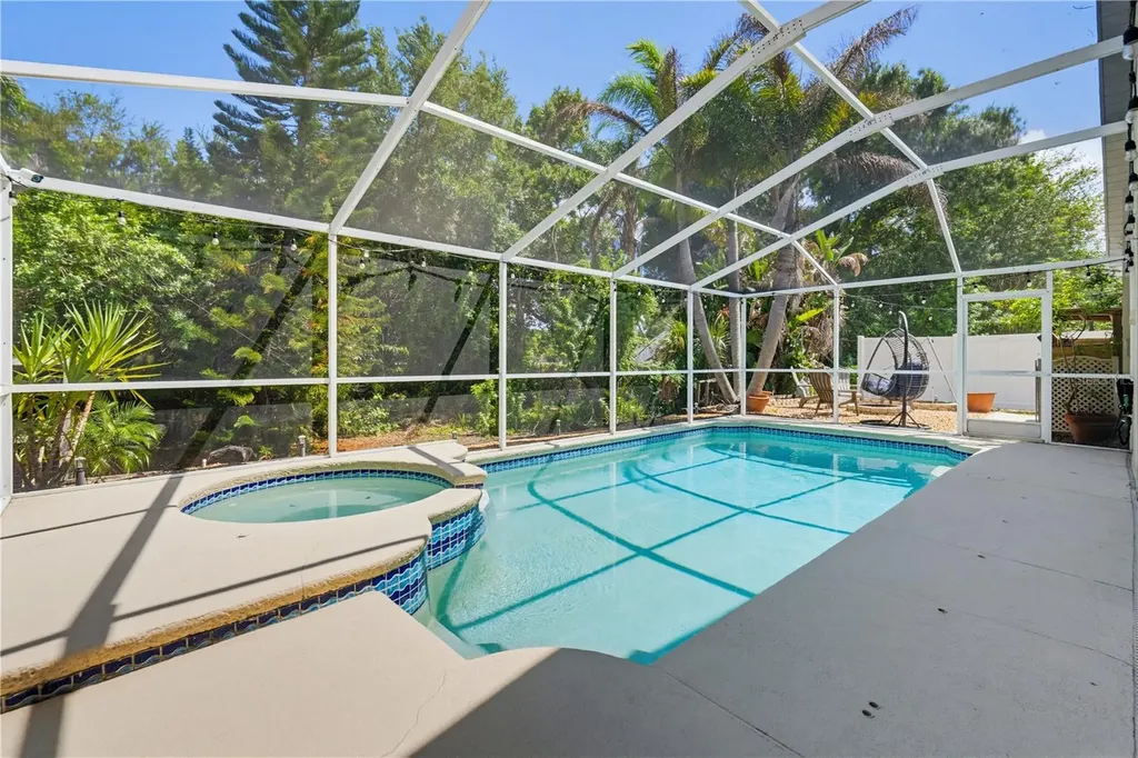 10236 Charleston Corner Road Tampa FL 33635