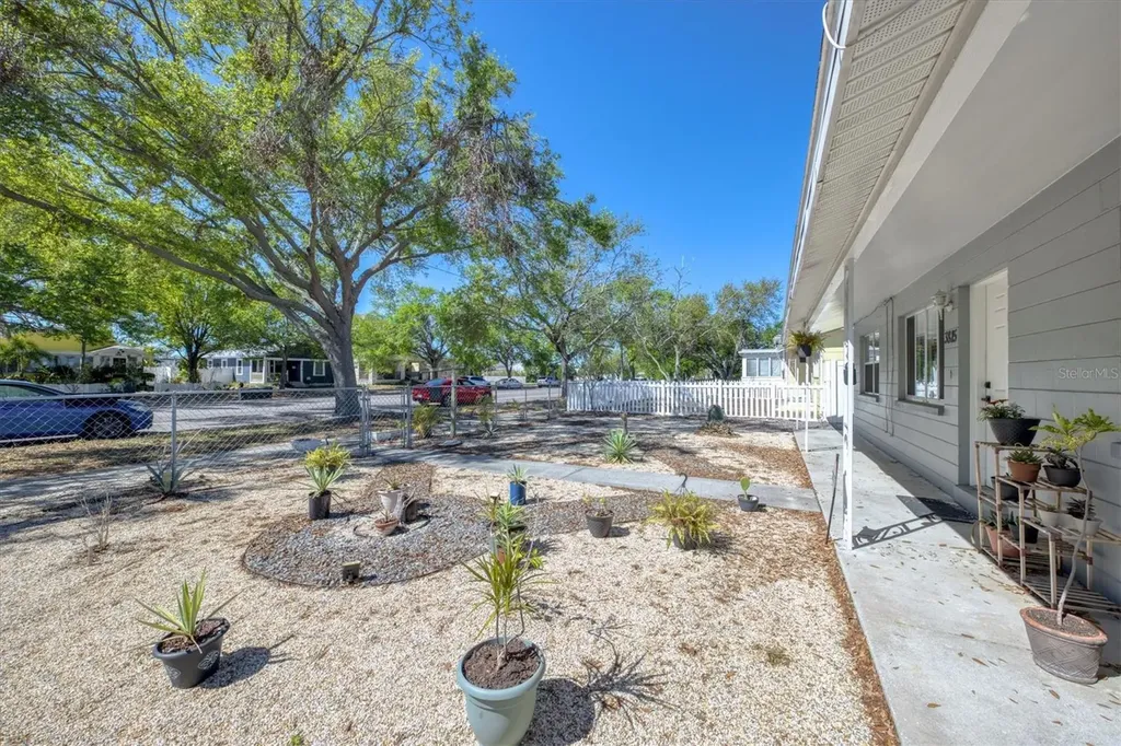 3815 1st Avenue N St Petersburg FL 33713