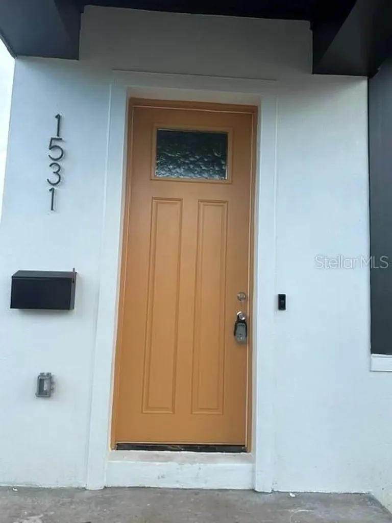 1531 29th Avenue N St Petersburg FL 33704