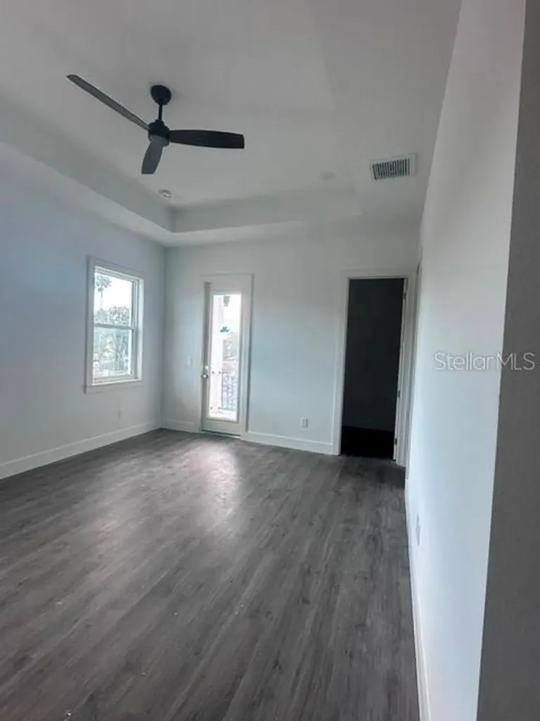 1531 29th Avenue N St Petersburg FL 33704