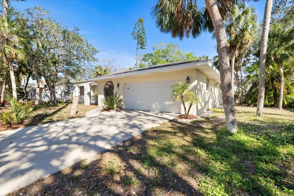 5151 Oakmont Place Sarasota FL 34242