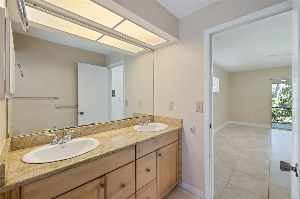 5151 Oakmont Place Sarasota FL 34242