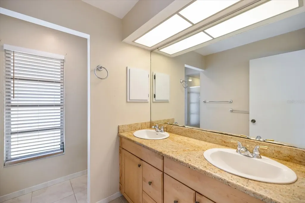 5151 Oakmont Place Sarasota FL 34242