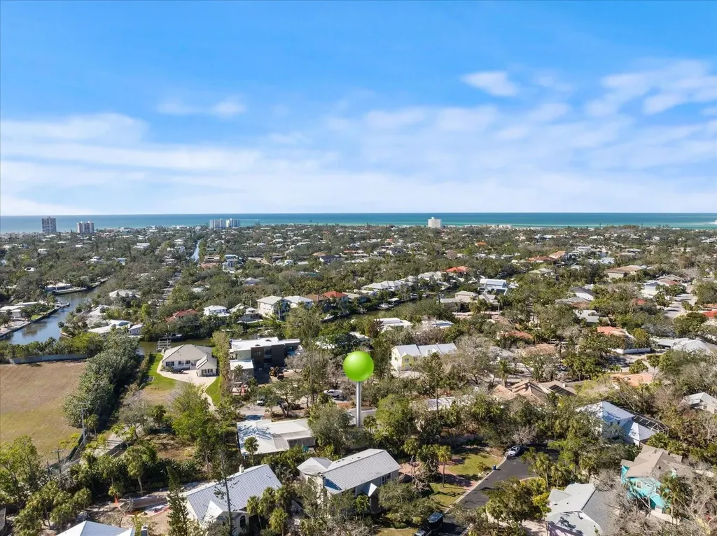 5151 Oakmont Place Sarasota FL 34242