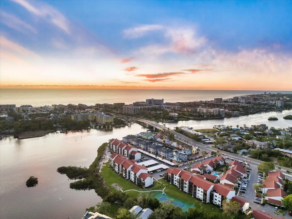 5151 Oakmont Place Sarasota FL 34242