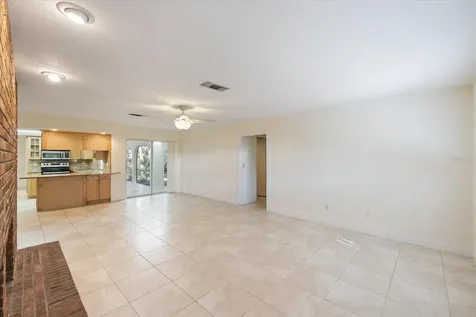 5151 Oakmont Place Sarasota FL 34242