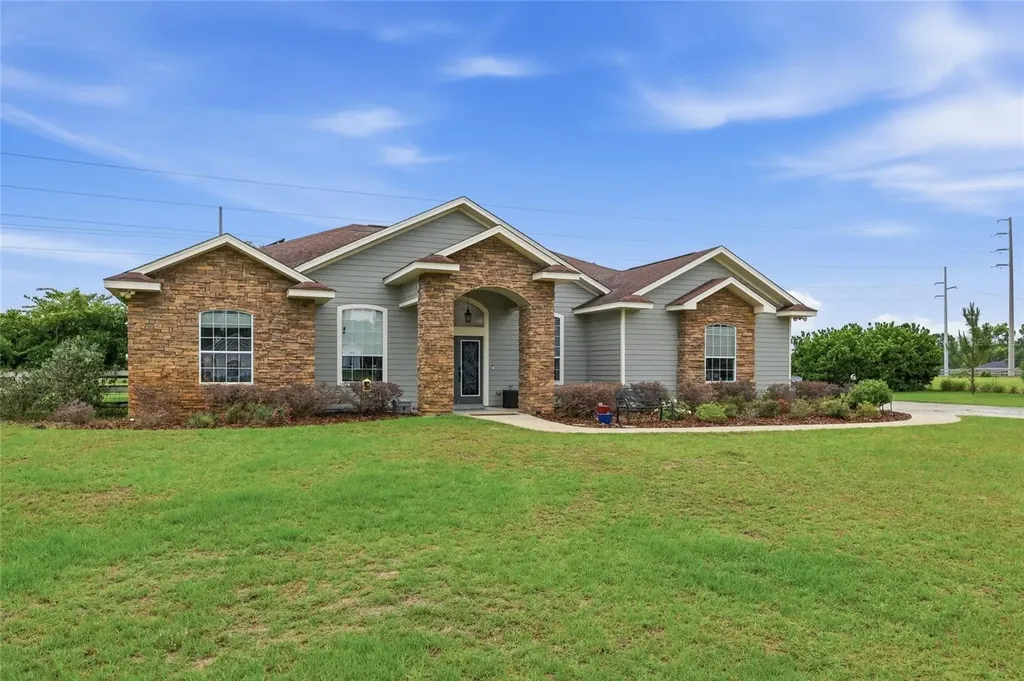 25672 NW 173rd Avenue High Springs FL 32643