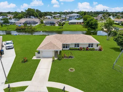 5698 Lingle Street North Port FL 34287