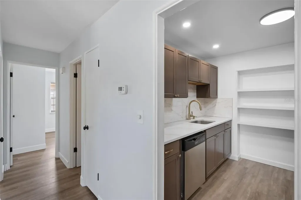 5690 6th Street S St Petersburg FL 33705