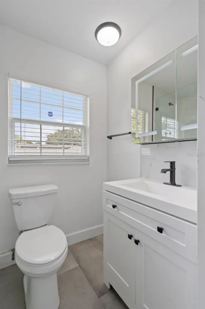 5690 6th Street S St Petersburg FL 33705