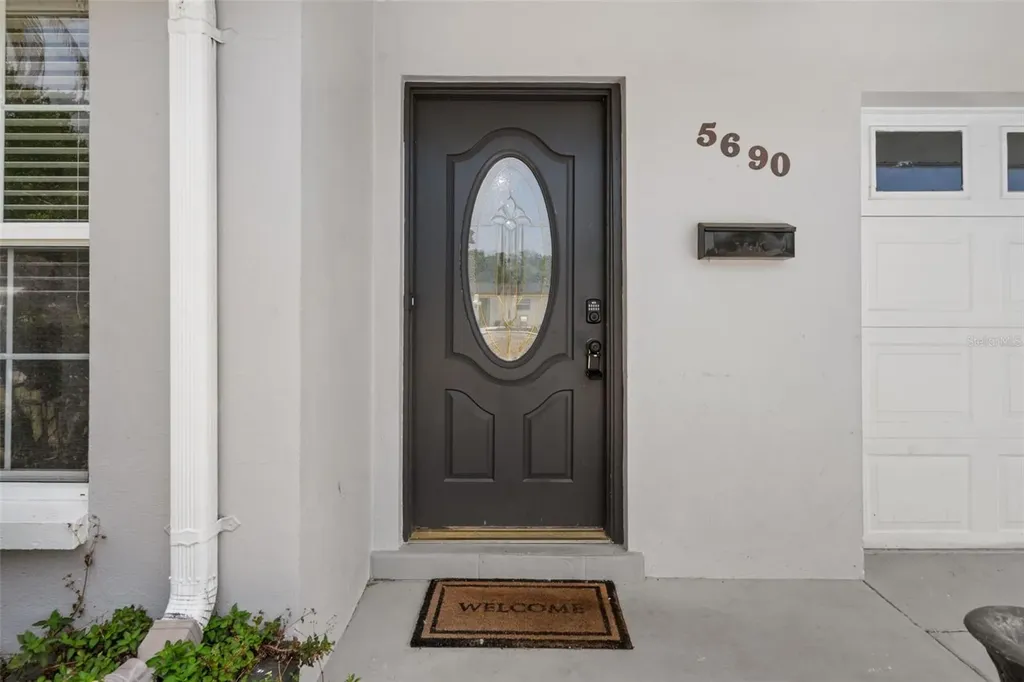 5690 6th Street S St Petersburg FL 33705