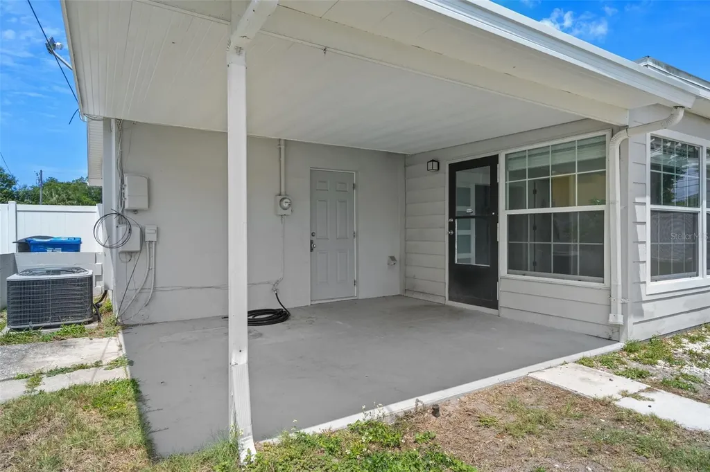 5690 6th Street S St Petersburg FL 33705