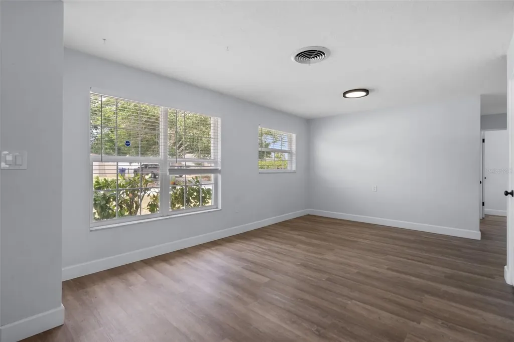 5690 6th Street S St Petersburg FL 33705