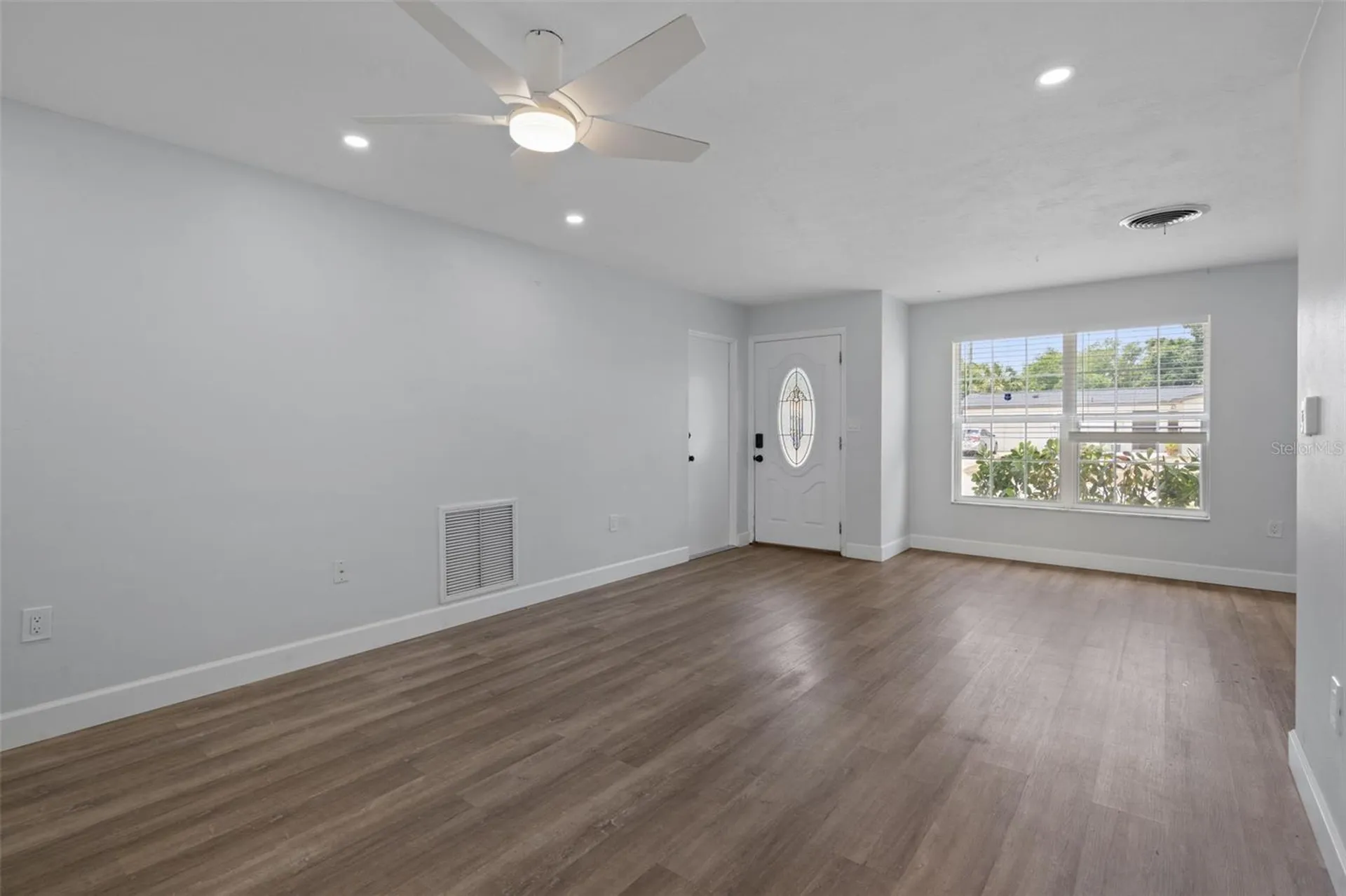 5690 6th Street S St Petersburg FL 33705