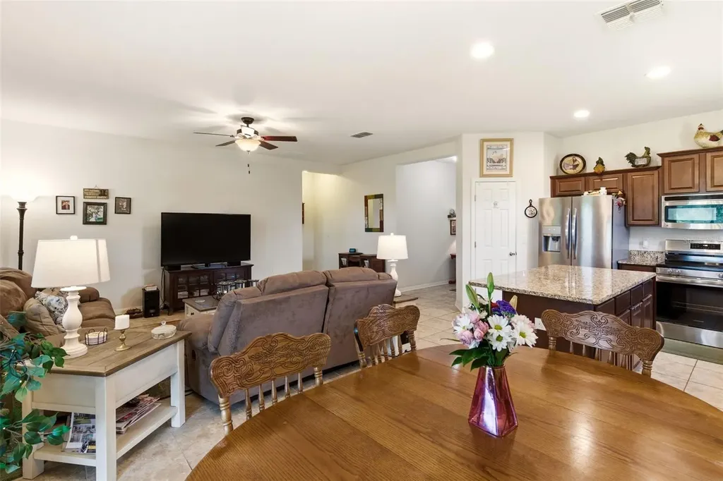 133 Lakeshore Drive Davenport FL 33837
