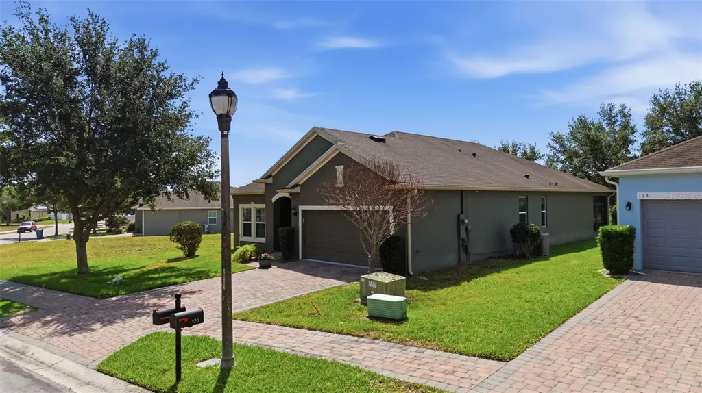 133 Lakeshore Drive Davenport FL 33837