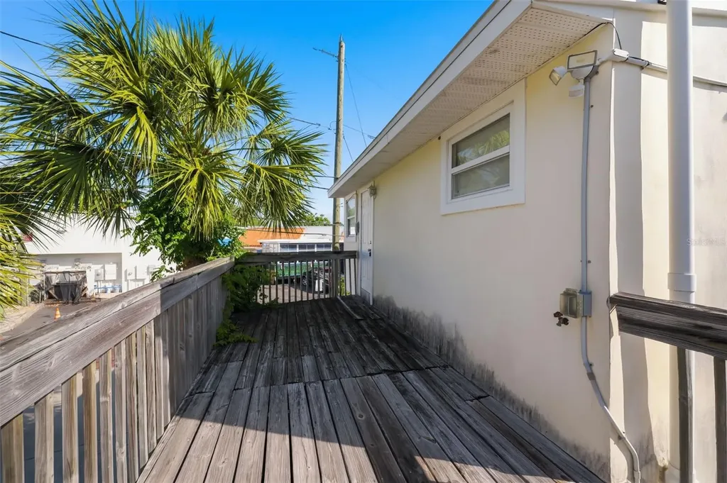 531 Athens Street Tarpon Springs FL 34689