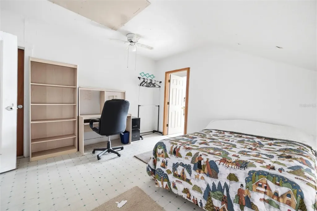 531 Athens Street Tarpon Springs FL 34689