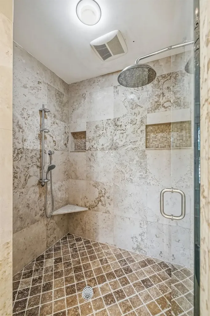 1811 W Hills Avenue Tampa FL 33606