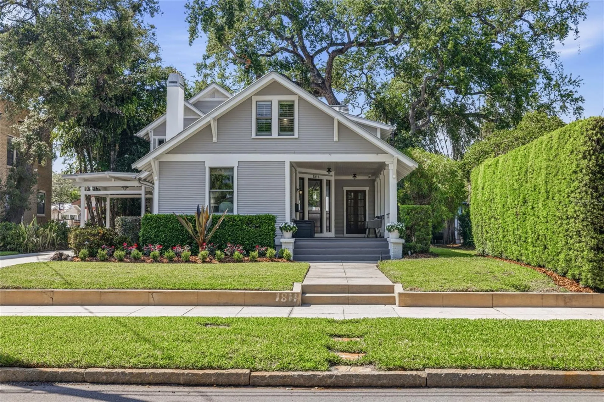 1811 W Hills Avenue Tampa FL 33606