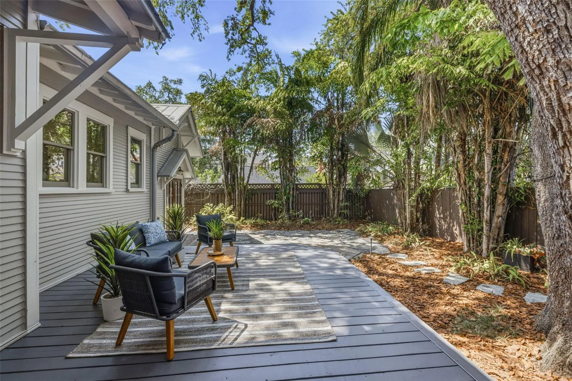 1811 W Hills Avenue Tampa FL 33606