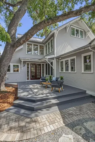 1811 W Hills Avenue Tampa FL 33606