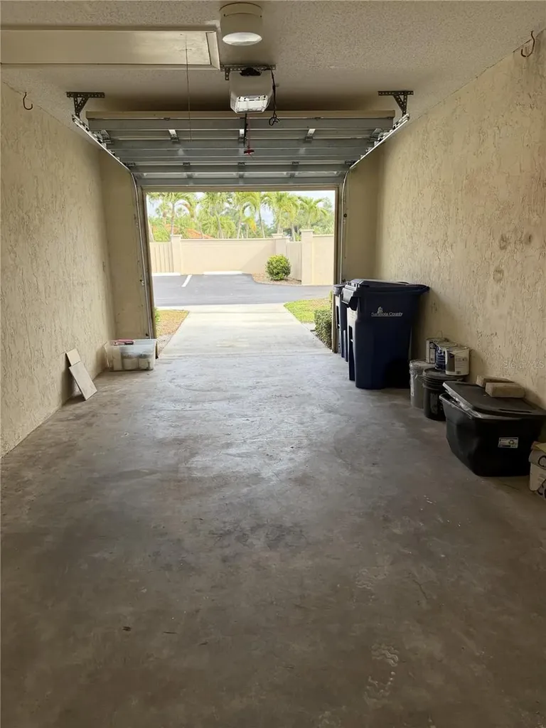 2004 Longpointe Circle Venice FL 34293