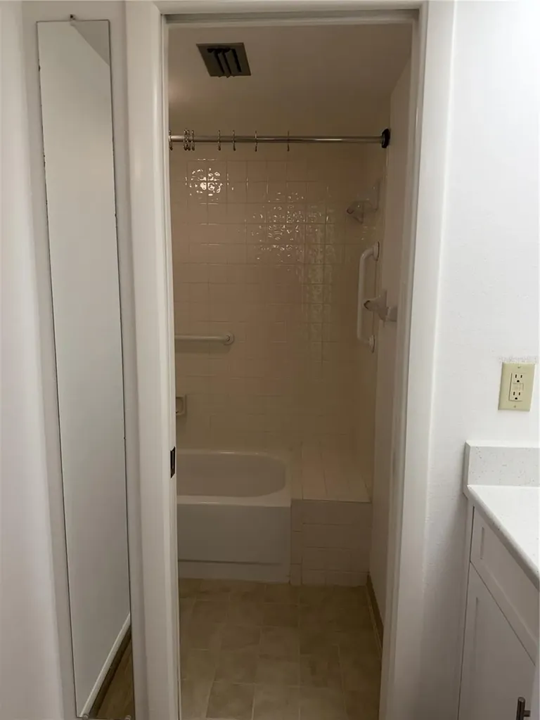 2004 Longpointe Circle Venice FL 34293