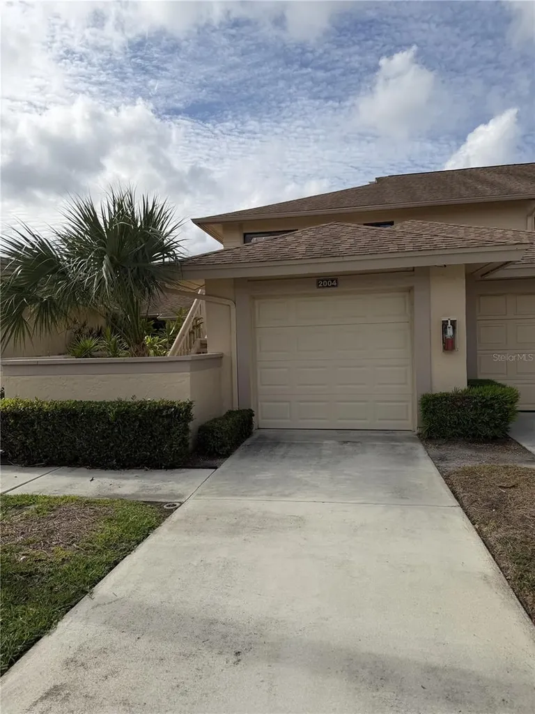 2004 Longpointe Circle Venice FL 34293