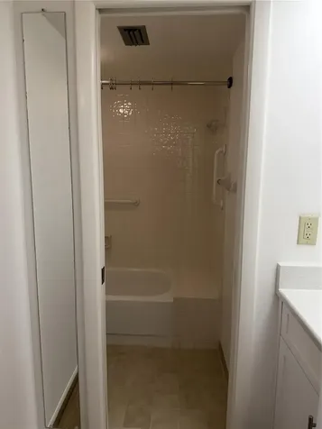2004 Longpointe Circle Venice FL 34293