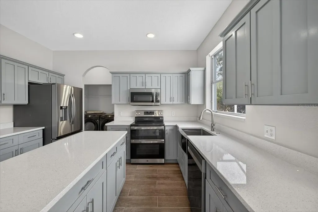 8405 Canterbury Lake Boulevard Tampa FL 33619