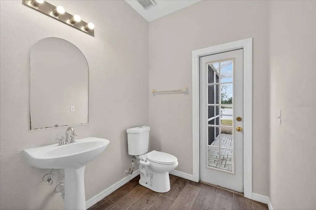 8405 Canterbury Lake Boulevard Tampa FL 33619