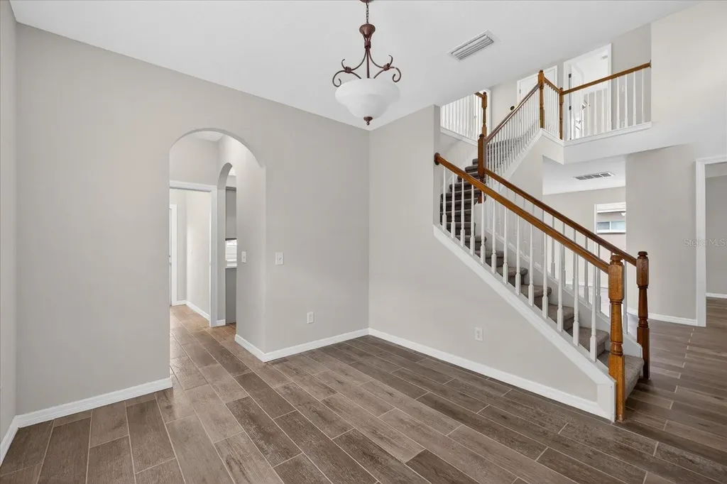 8405 Canterbury Lake Boulevard Tampa FL 33619