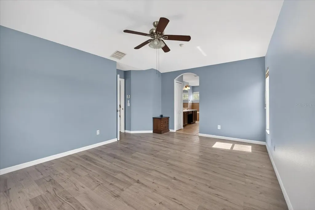 8405 Canterbury Lake Boulevard Tampa FL 33619
