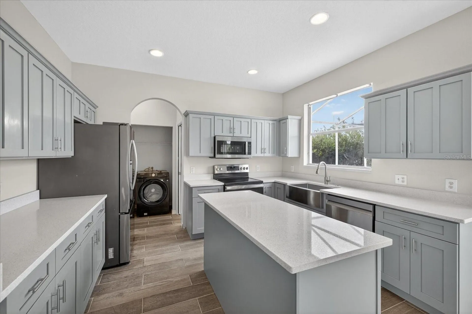 8405 Canterbury Lake Boulevard Tampa FL 33619