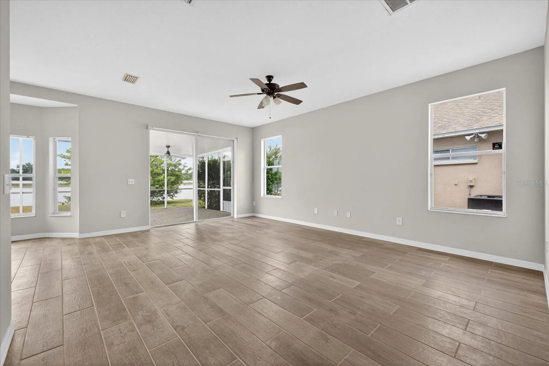 8405 Canterbury Lake Boulevard Tampa FL 33619