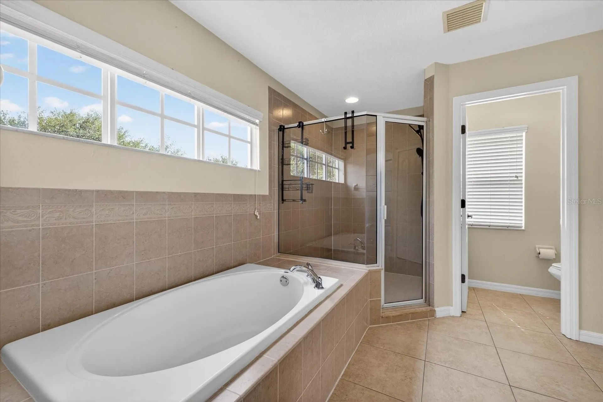 8405 Canterbury Lake Boulevard Tampa FL 33619