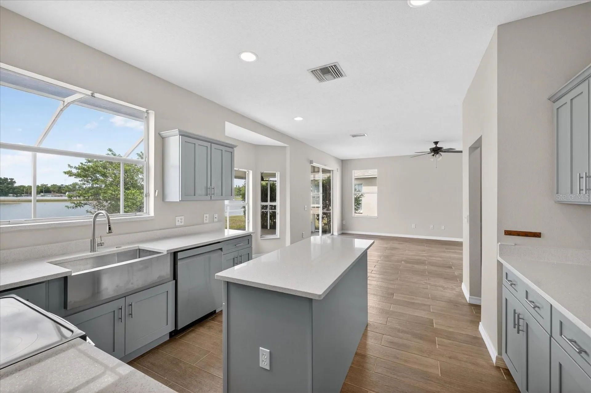 8405 Canterbury Lake Boulevard Tampa FL 33619