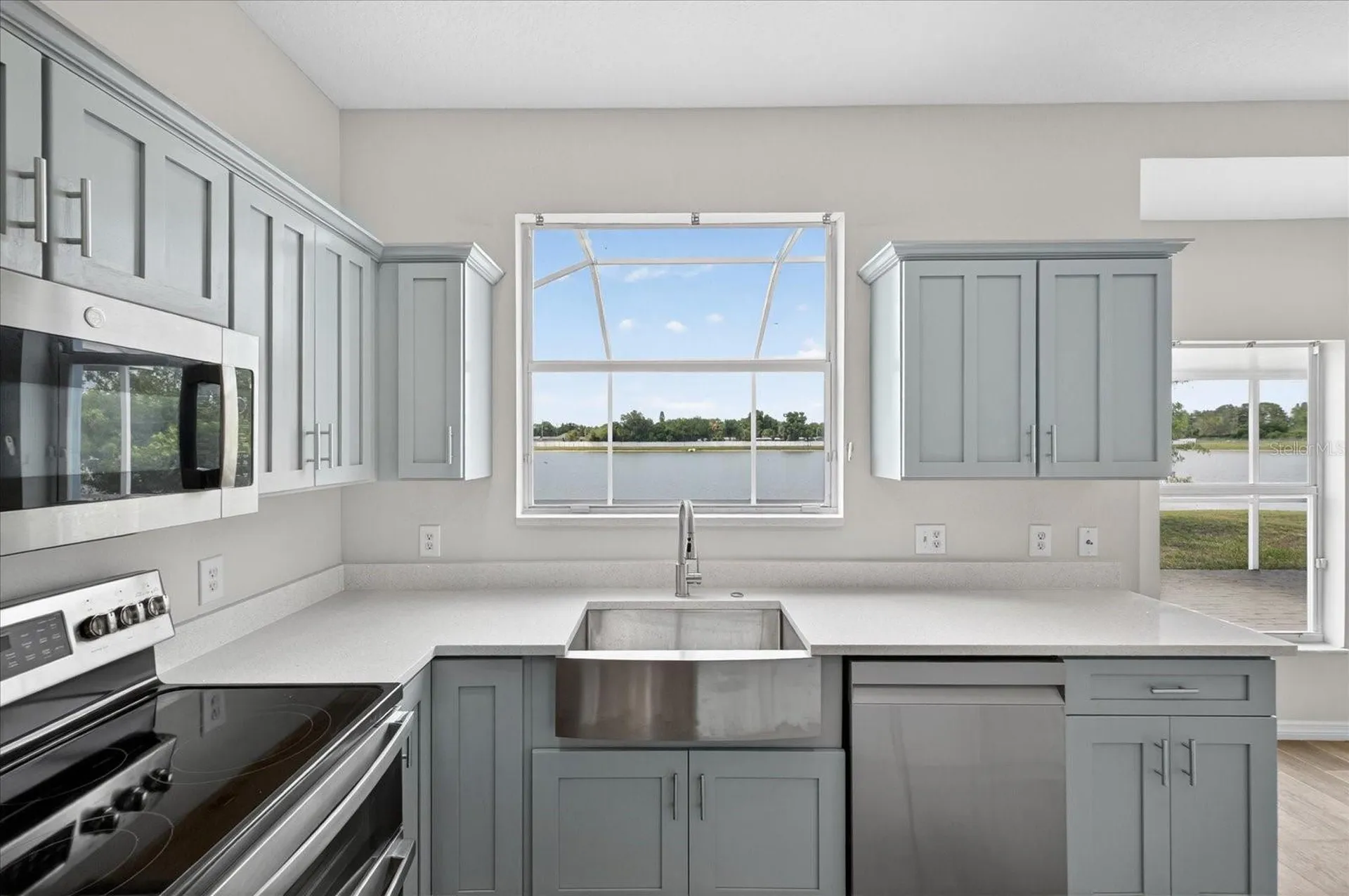 8405 Canterbury Lake Boulevard Tampa FL 33619