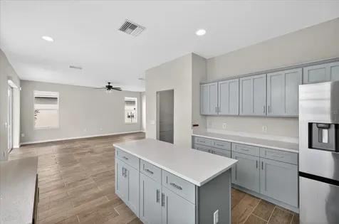 8405 Canterbury Lake Boulevard Tampa FL 33619