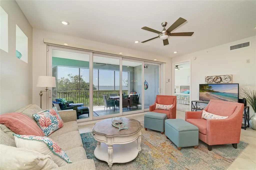 392 Aruba Circle Bradenton FL 34209