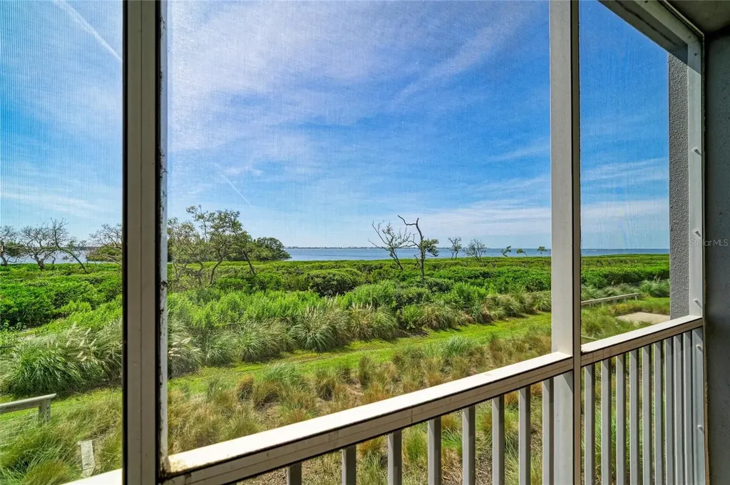392 Aruba Circle Bradenton FL 34209