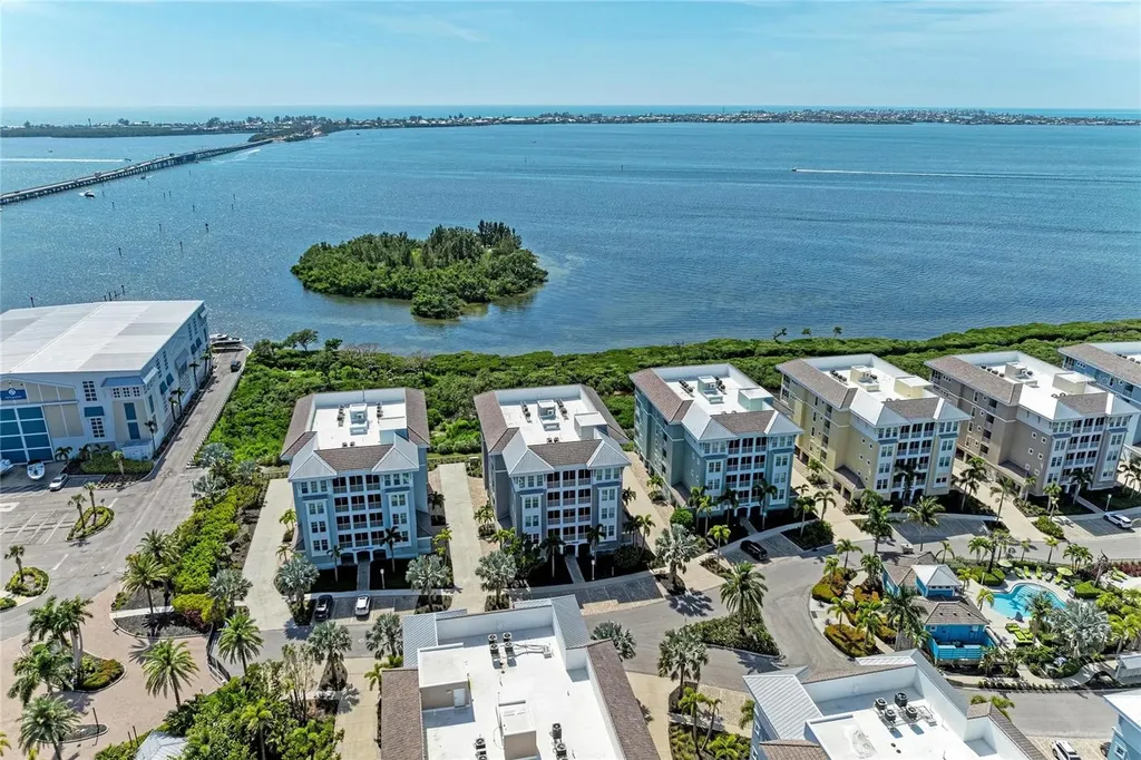 392 Aruba Circle Bradenton FL 34209