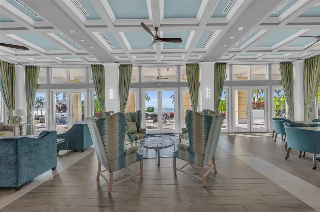 392 Aruba Circle Bradenton FL 34209